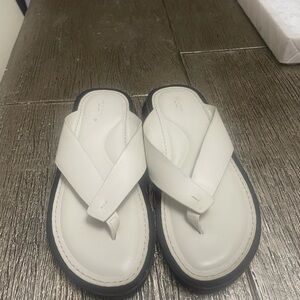 Rag &Bone Leather slides neutral in color size 37.5